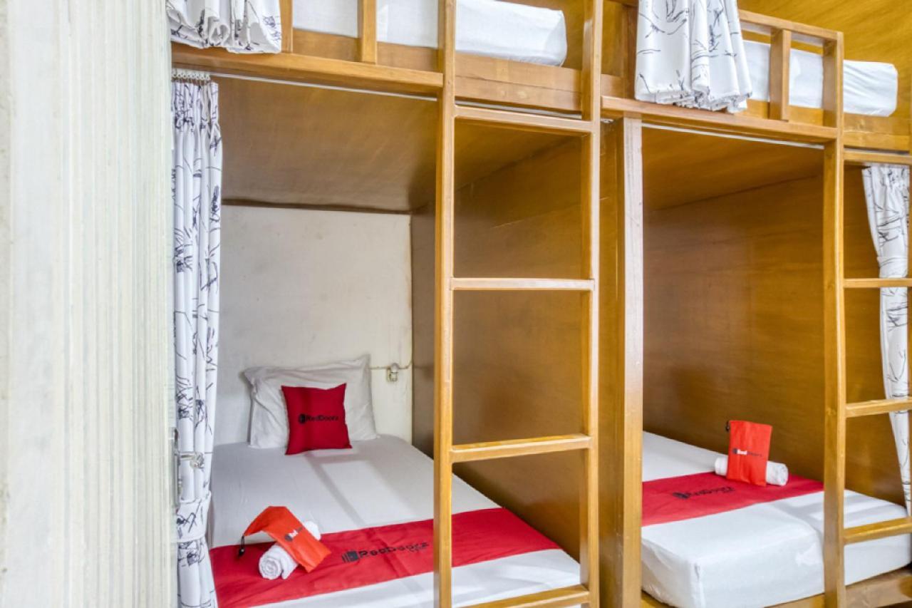 Reddoorz Hostel Near Prawirotaman Jogja Джок'якарта Екстер'єр фото