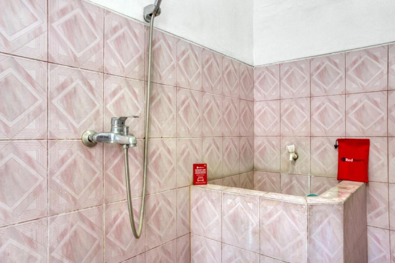 Reddoorz Hostel Near Prawirotaman Jogja Джок'якарта Екстер'єр фото