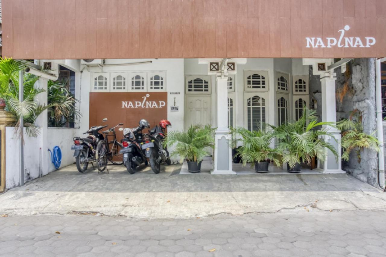 Reddoorz Hostel Near Prawirotaman Jogja Джок'якарта Екстер'єр фото
